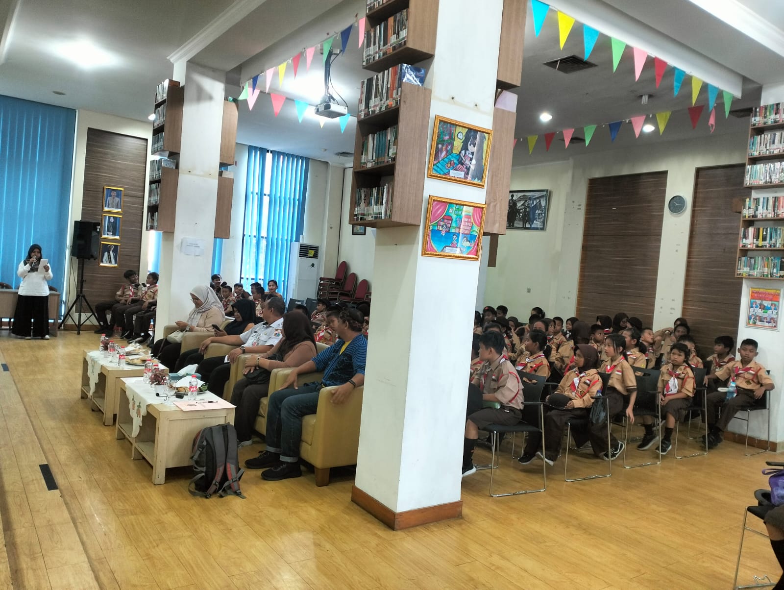Ketupat Betawi Bersama SDN Petojo Utara 01 Di Perpustakaan Jakarta Pusat